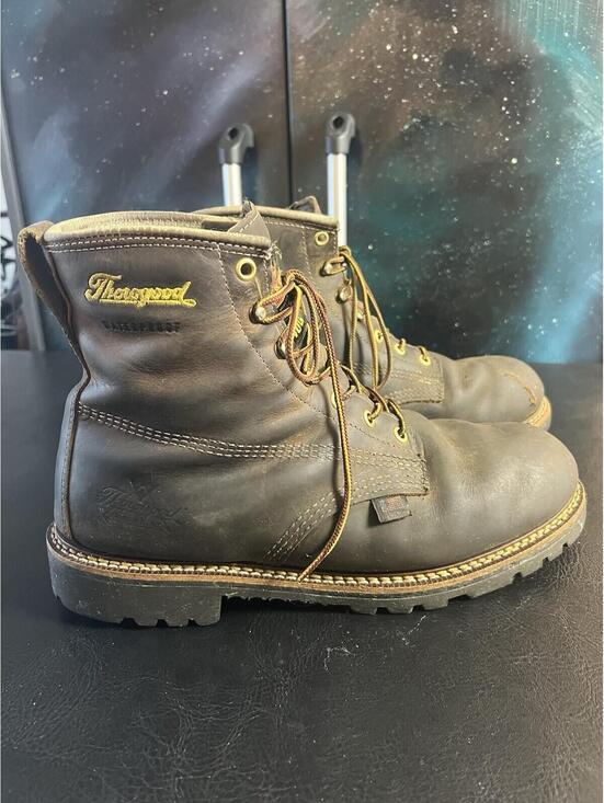 Thorogood 814-4514 Mens 10 EE 6\